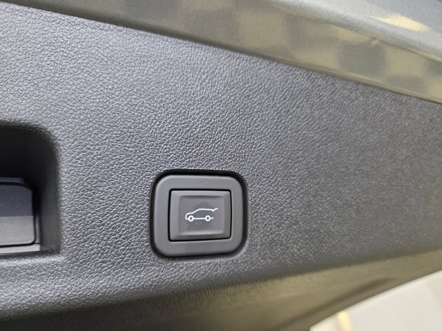New 2027 Chevrolet Traverse Z71 w/ Enhanced Driving Package AWD/4WD image 16