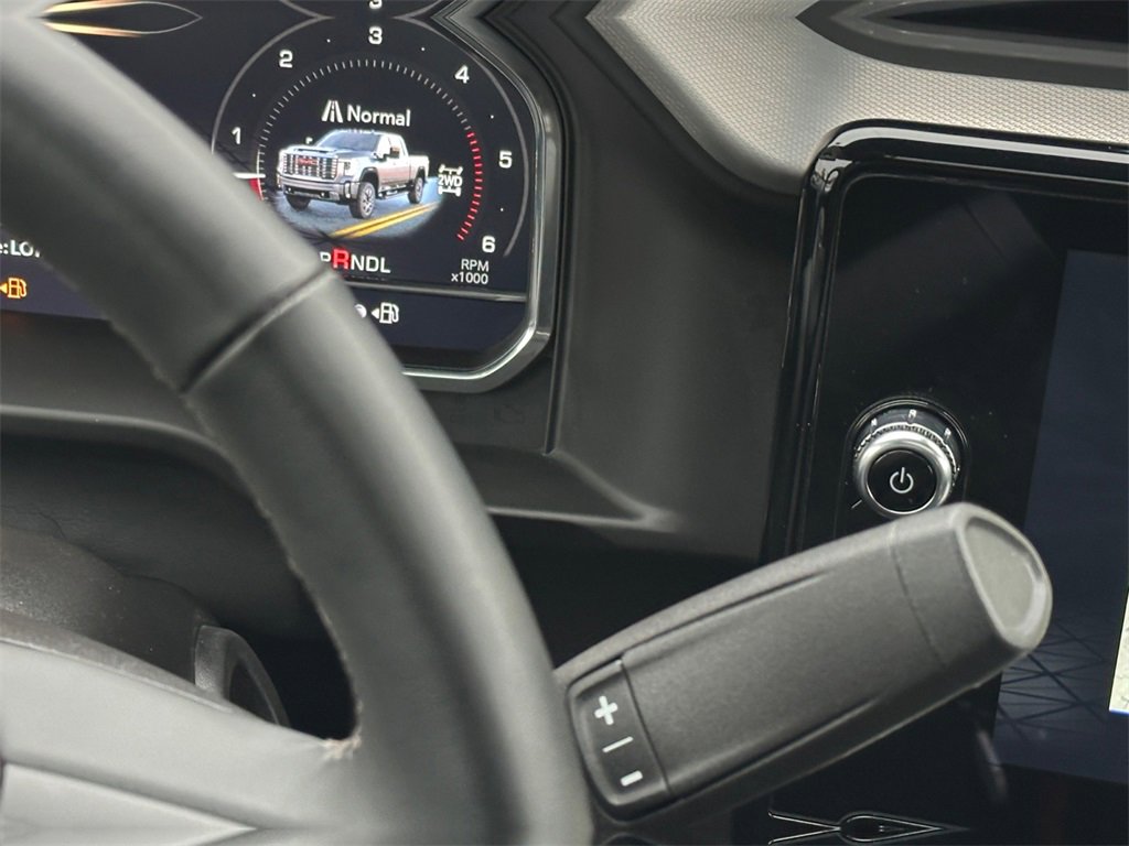 Used 2025 GMC Sierra 2500 Denali image 18