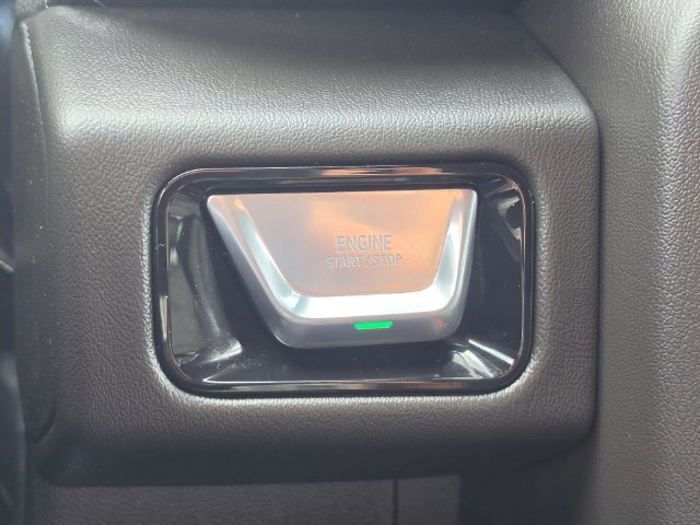Used 2025 GMC Yukon XL Denali AWD/4WD image 34