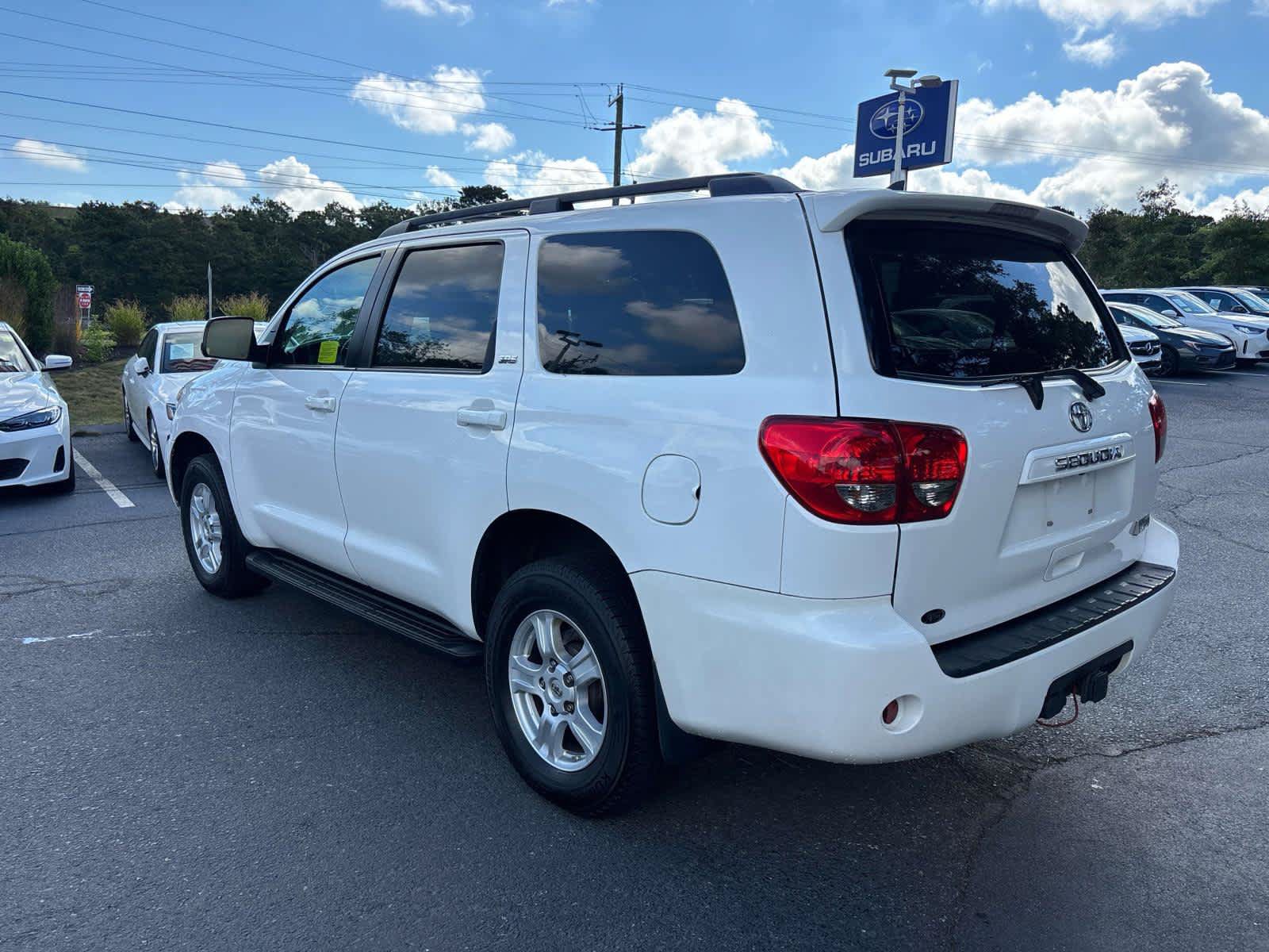 Used 2016 Toyota Sequoia SR5 AWD/4WD image 5