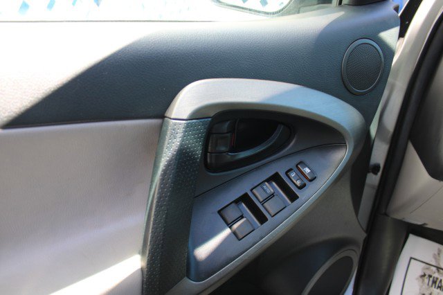 Used 2012 Toyota RAV4 FWD w/ Value Pkg image 19