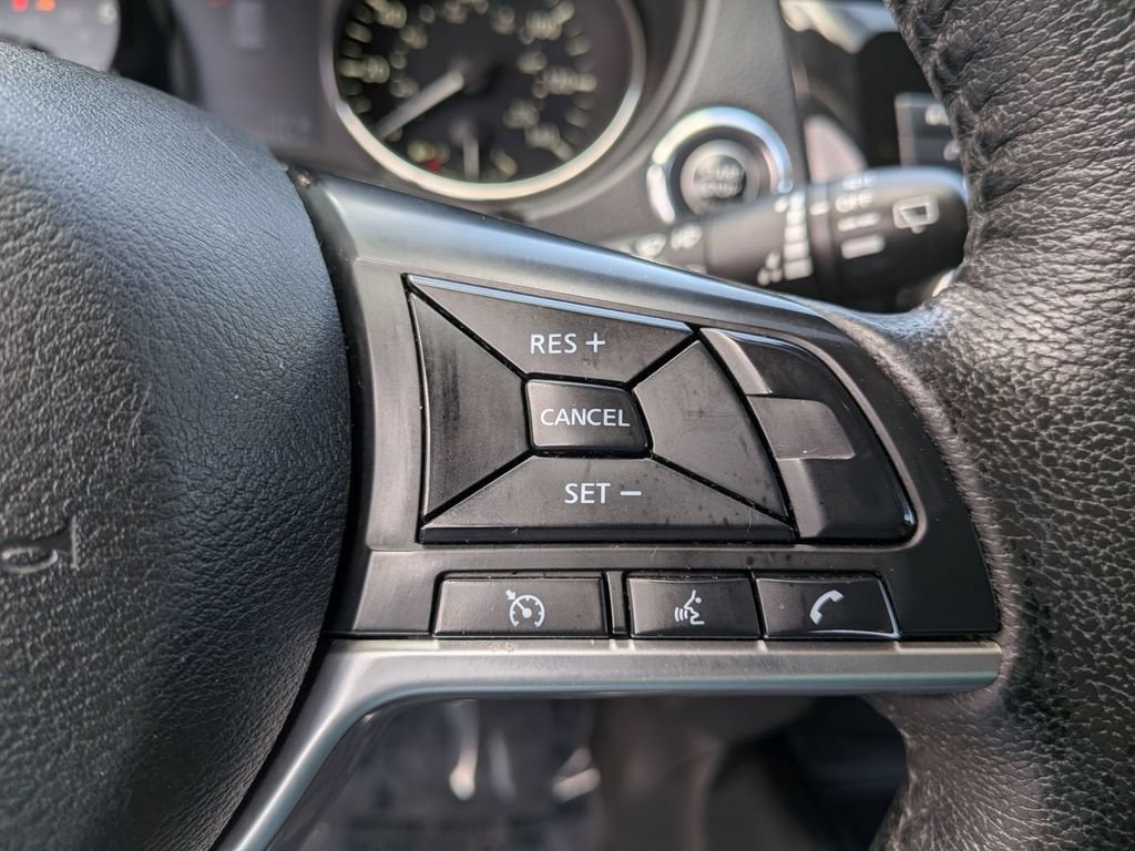 Used 2020 Nissan Rogue SV AWD/4WD image 20