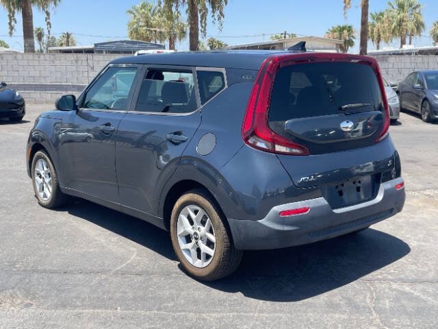 Used 2020 Kia Soul S FWD image 5