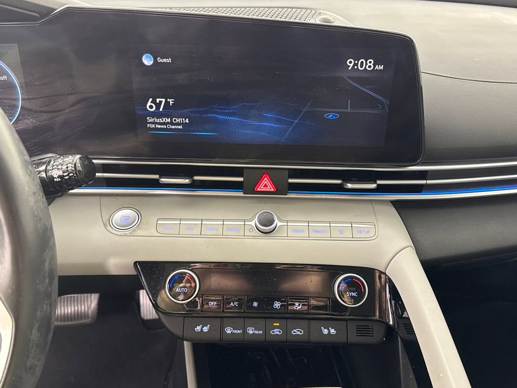 Used 2021 Hyundai Elantra Limited image 18