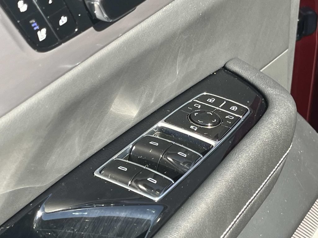 Certified 2026 Cadillac Vistiq Luxury w/ LPO, Floor Liner Package AWD/4WD image 25