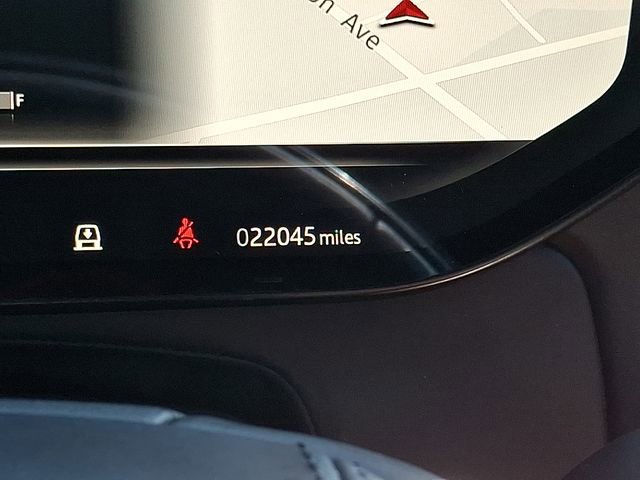 Used 2025 Land Rover Range Rover Long Wheelbase Autobiography image 25