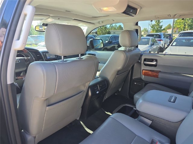 Used 2018 Toyota Sequoia Platinum RWD image 15