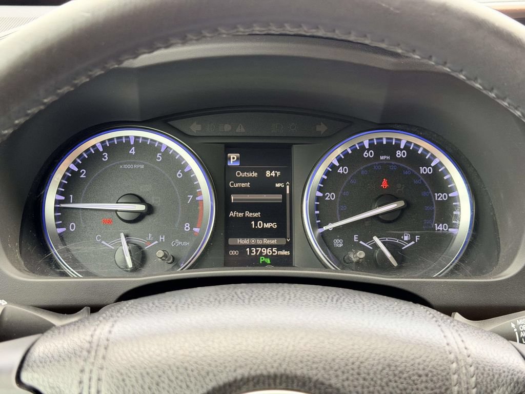 Used 2018 Toyota Highlander Limited Platinum AWD/4WD image 10