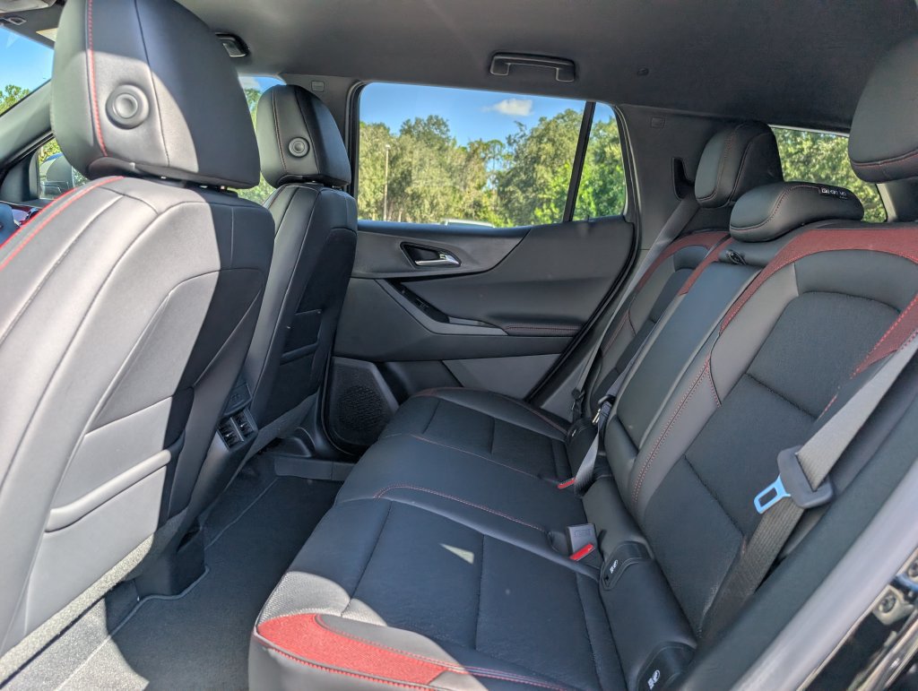New 2027 Chevrolet Equinox RS FWD image 15
