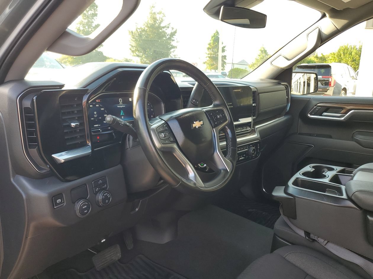 Used 2025 Chevrolet Silverado 1500 LT RWD image 20