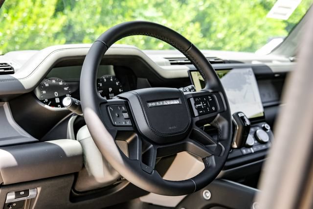 New 2026 Land Rover Defender 130 V8 AWD/4WD image 19