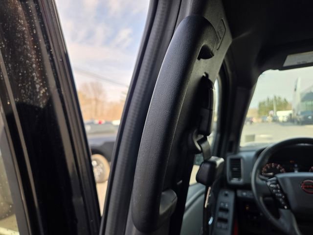 Used 2023 Nissan Frontier PRO-4X w/ Pro Convenience Package image 32