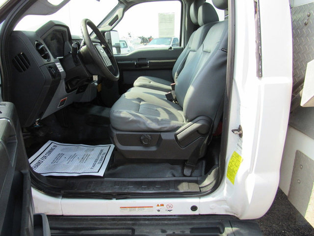 Used 2016 Ford F550 2WD Regular Cab Super Duty image 30