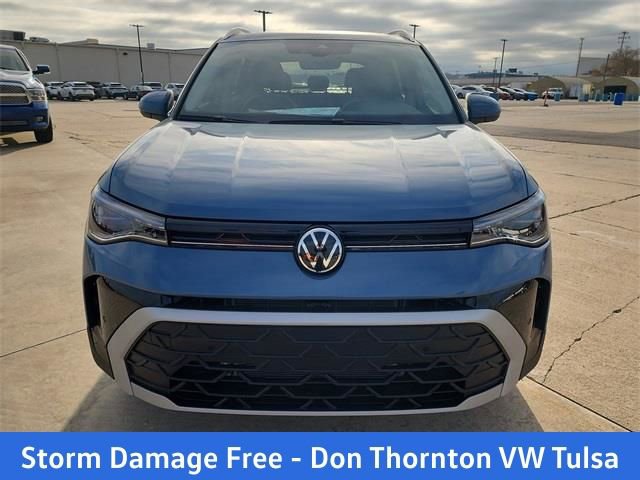 New 2026 Volkswagen Taos SE image 9