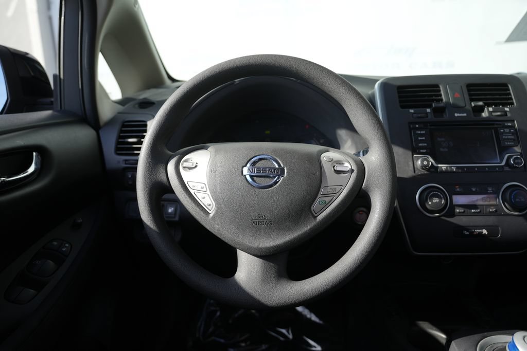 Used 2017 Nissan Leaf S w/ Charge Package FWD image 39