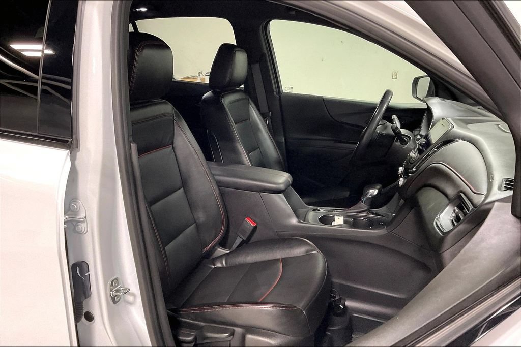 Used 2022 Chevrolet Equinox RS w/ RS Leather Package FWD image 9