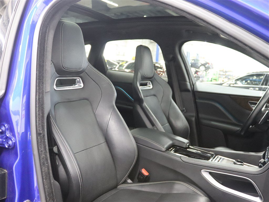 Used 2019 Jaguar F-PACE S AWD/4WD image 28