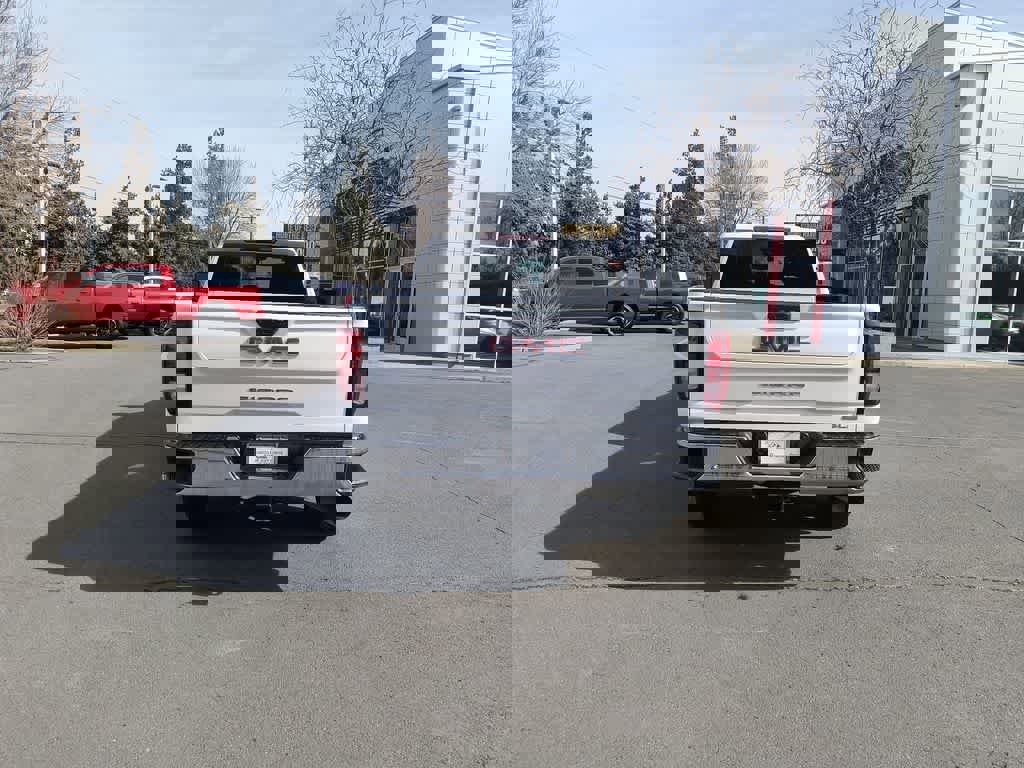 Used 2024 GMC Sierra 2500 SLE w/ SLE Value Package; image 5