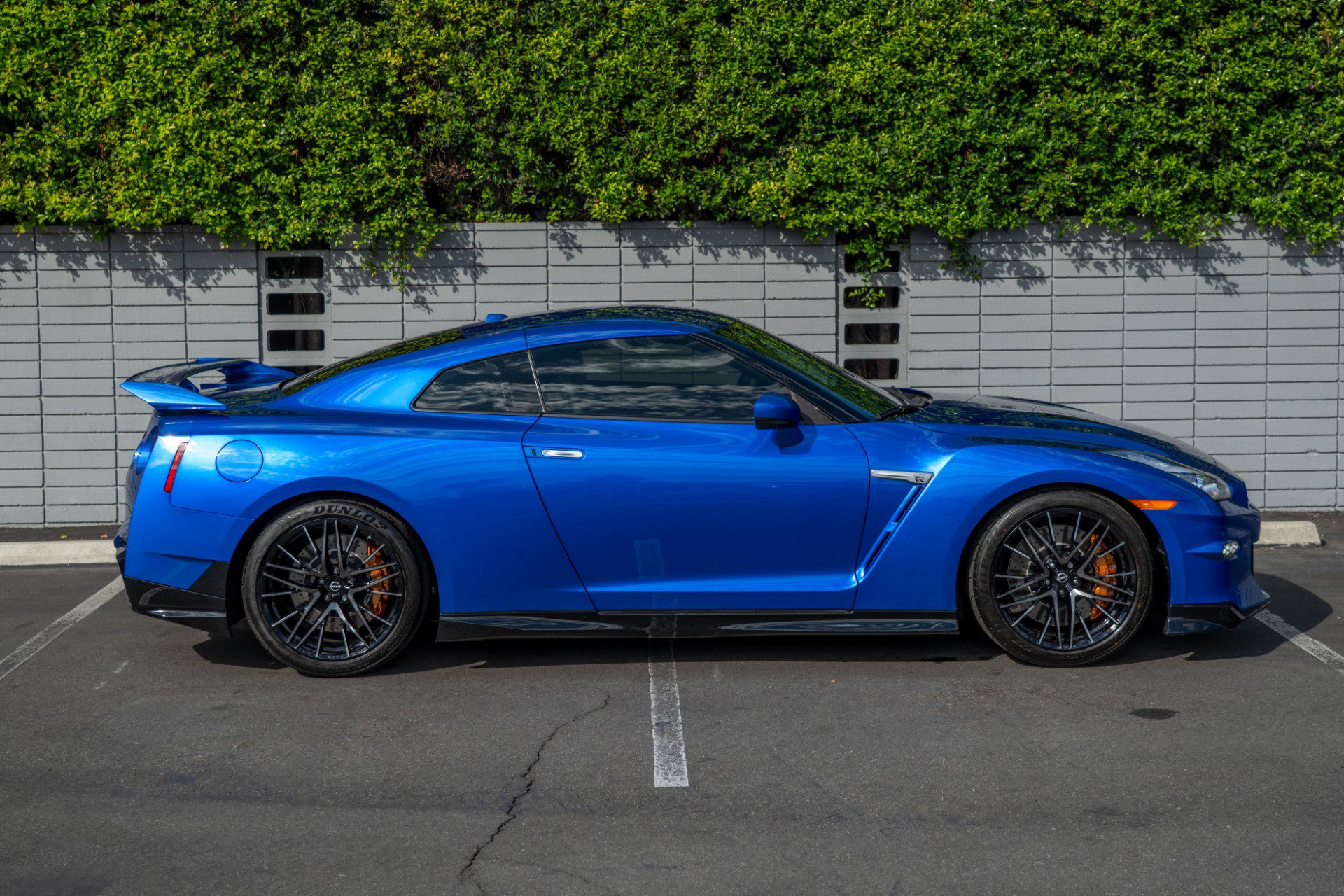 Used 2024 Nissan GT-R w/ Floor Mat Package image 7