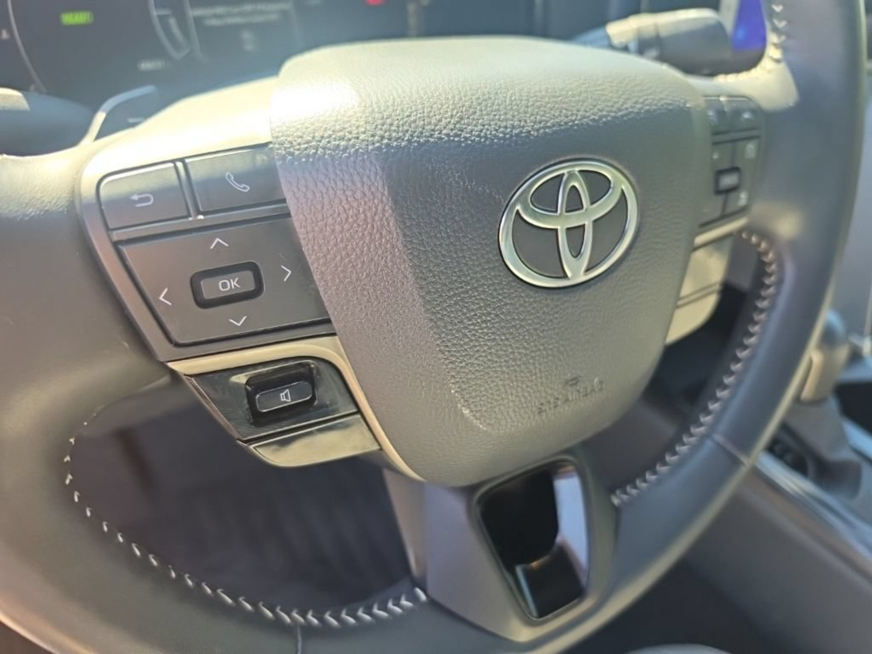 Used 2025 Toyota Camry SE FWD image 21