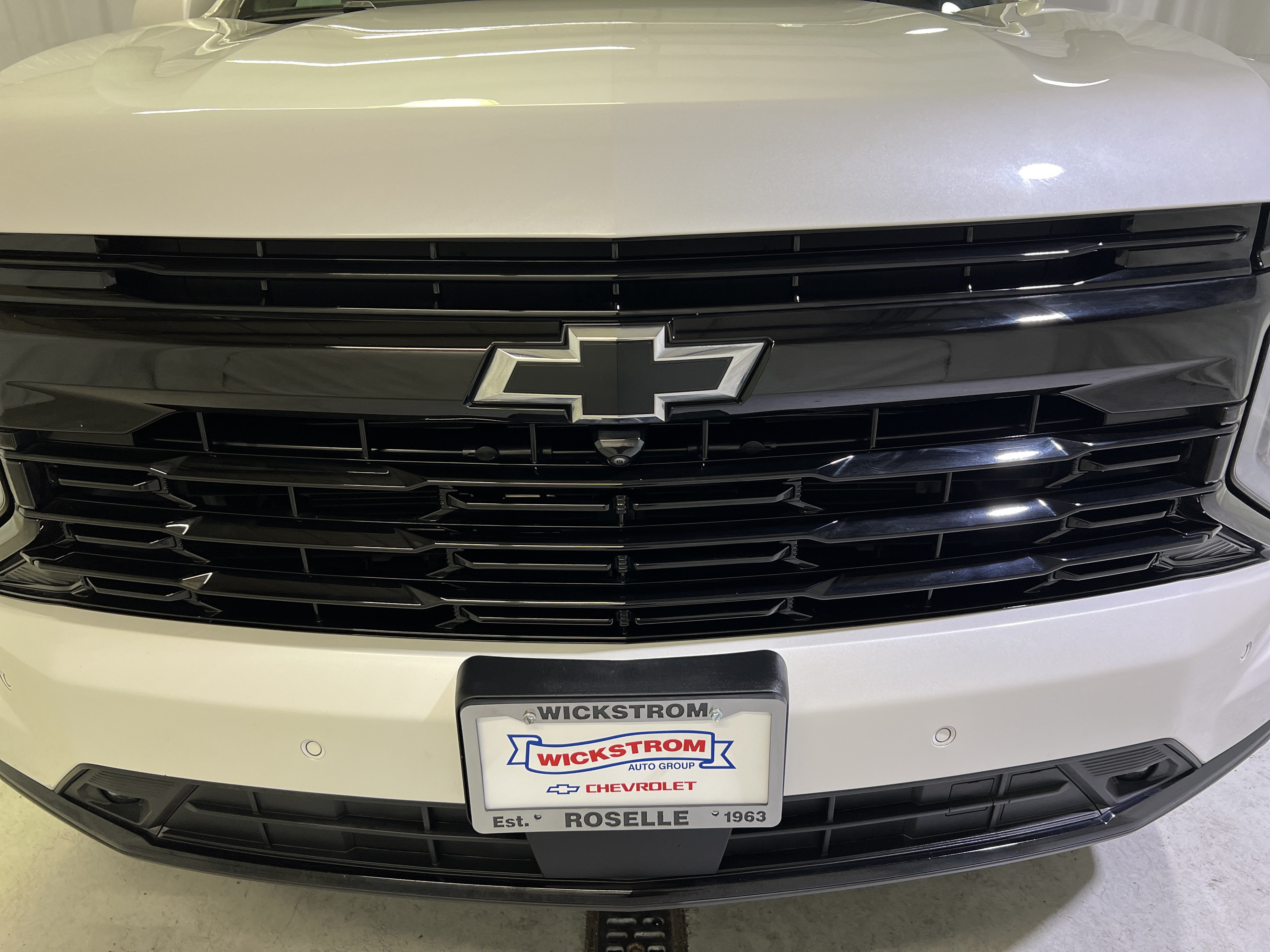Certified 2025 Chevrolet Suburban RST w/ Sun And Tow Package RWD image 4