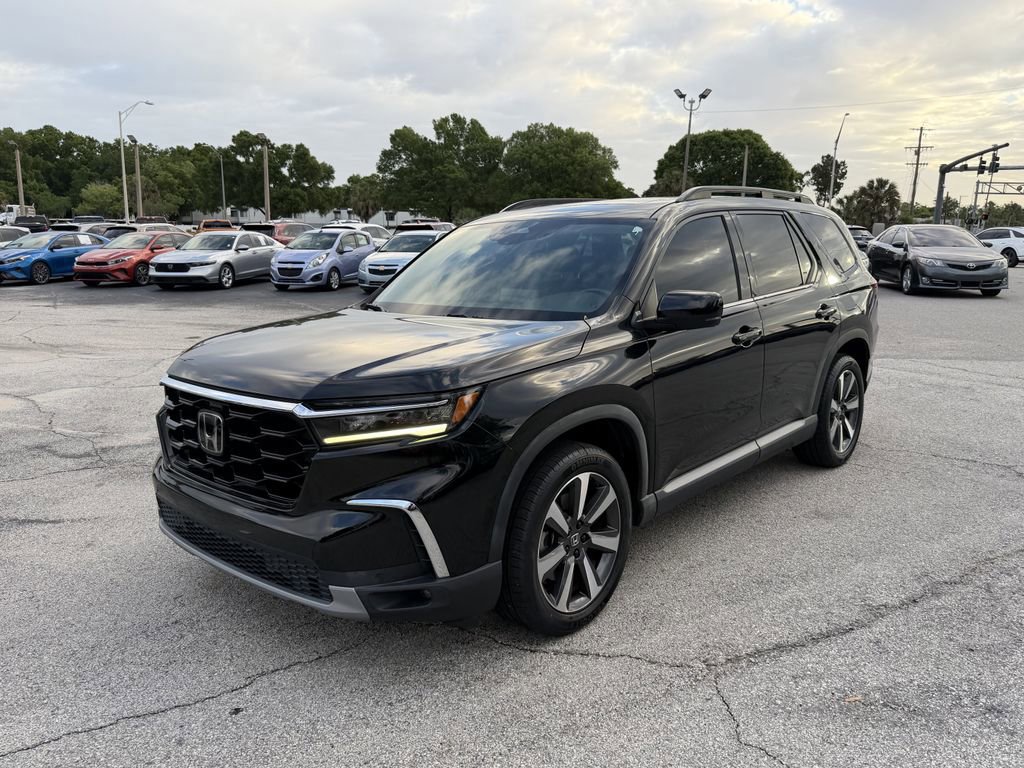 Used 2023 Honda Pilot Touring image 9