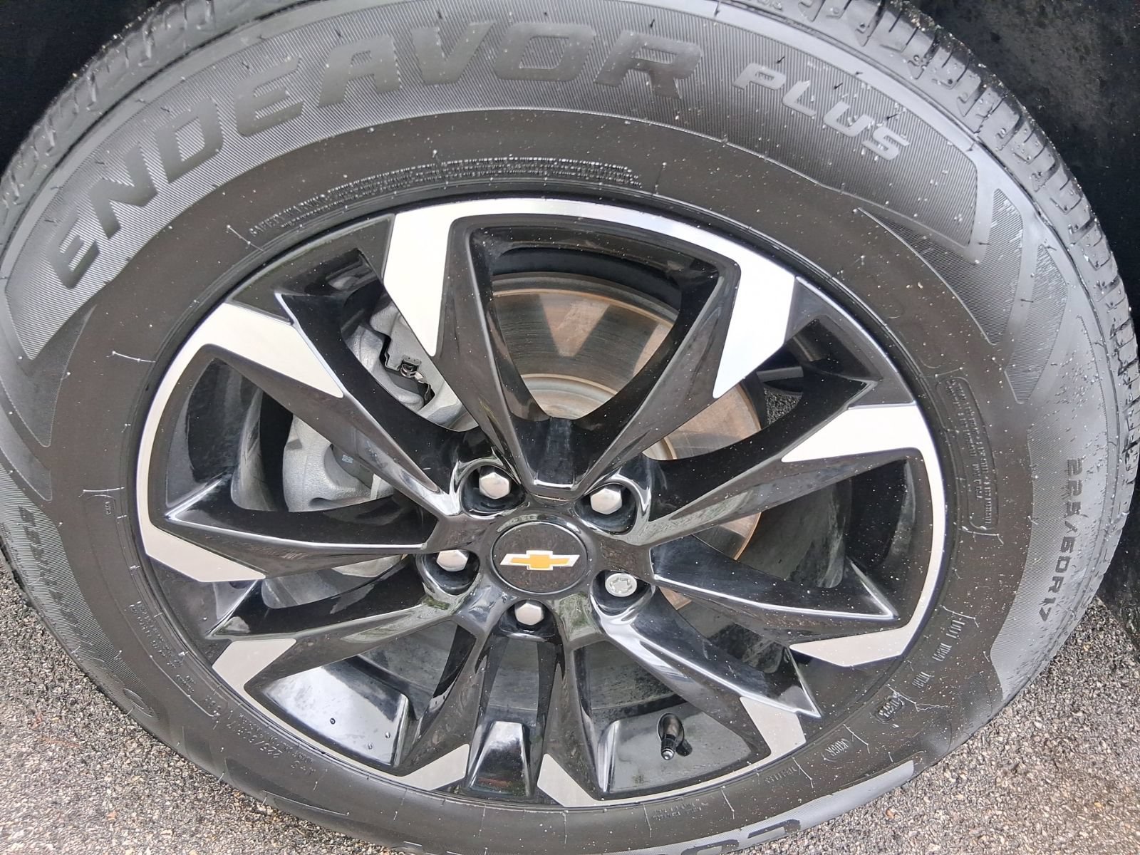 Used 2021 Chevrolet TrailBlazer LT w/ LPO, Blackout Package FWD image 11