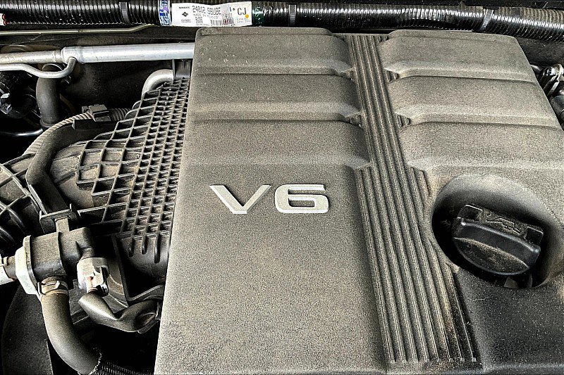 Used 2022 Nissan Frontier SV w/ Technology Package image 34