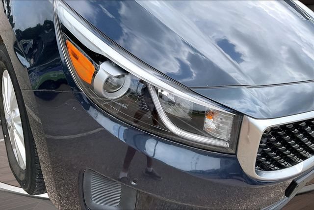 Used 2017 Kia Sedona LX w/ LX Essentials Premium Package FWD image 28