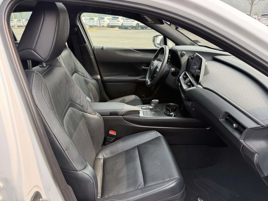 Used 2025 Lexus UX 300h AWD w/ Cold Area Package image 14
