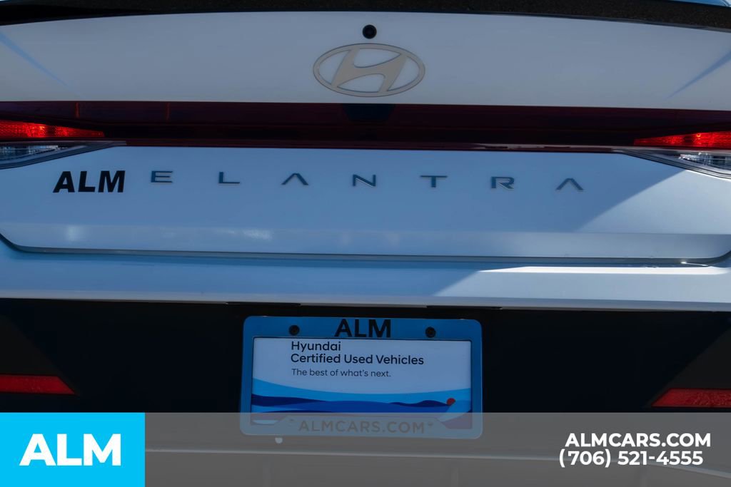 Certified 2025 Hyundai Elantra Sport image 23