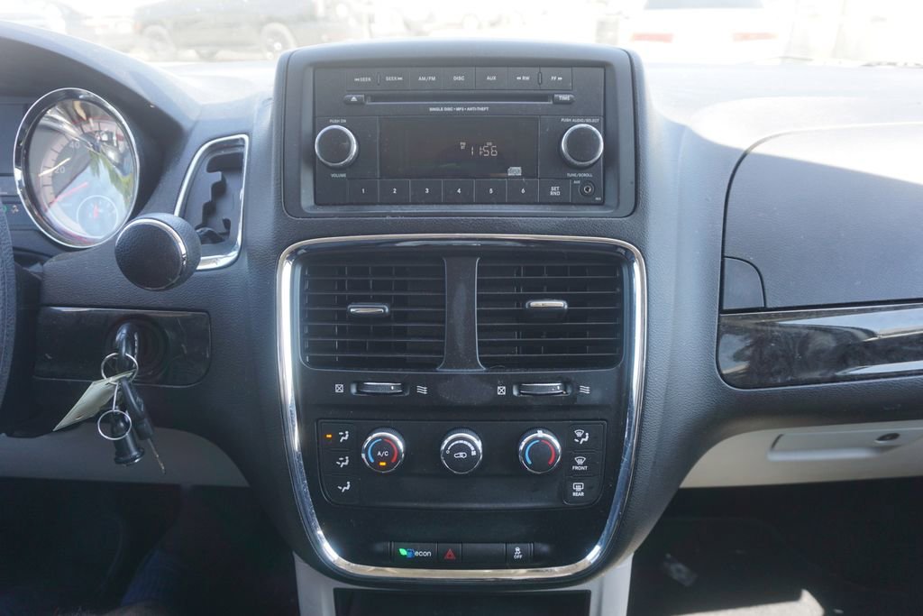 Used 2016 Dodge Grand Caravan SE w/ Quick Order Package 29E SE FWD image 5