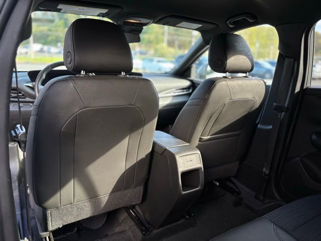 Used 2024 Buick Envista Preferred w/ Convenience I Package FWD image 23