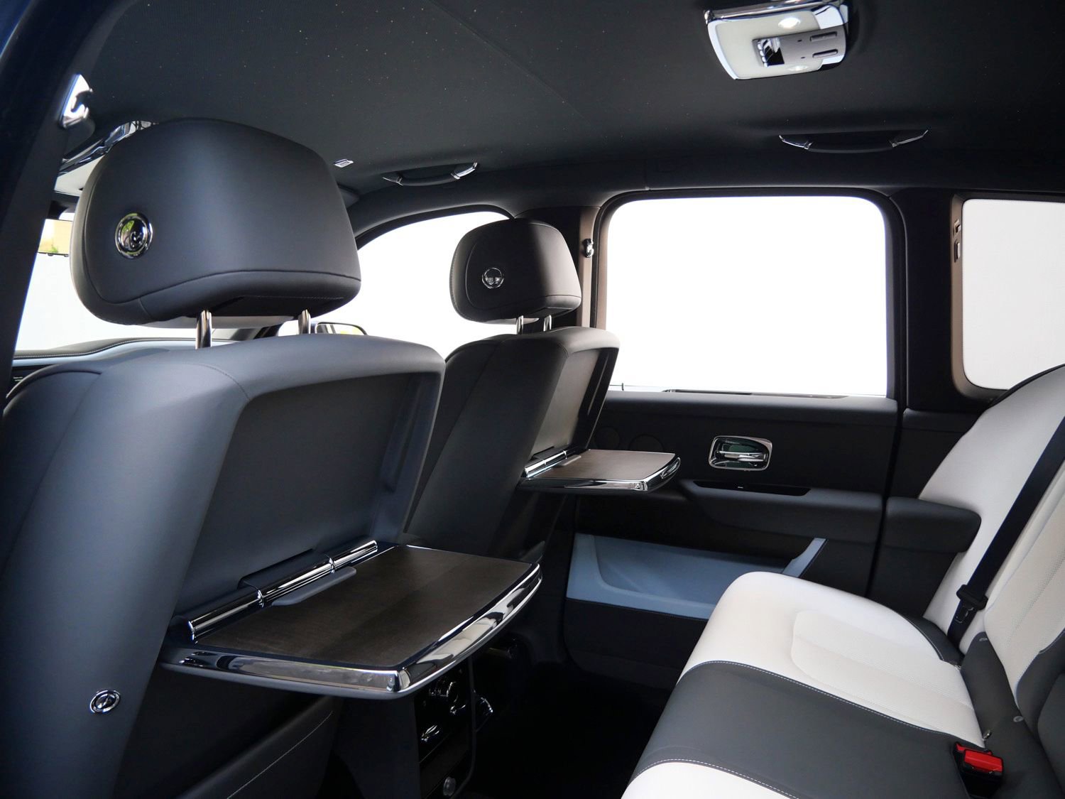 New 2026 Rolls-Royce Cullinan image 27