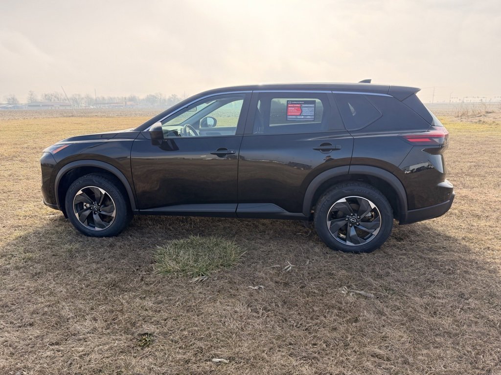 Certified 2025 Nissan Rogue SV image 8