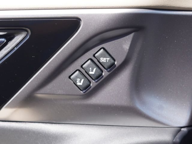 Used 2021 Subaru Outback Limited AWD/4WD image 40
