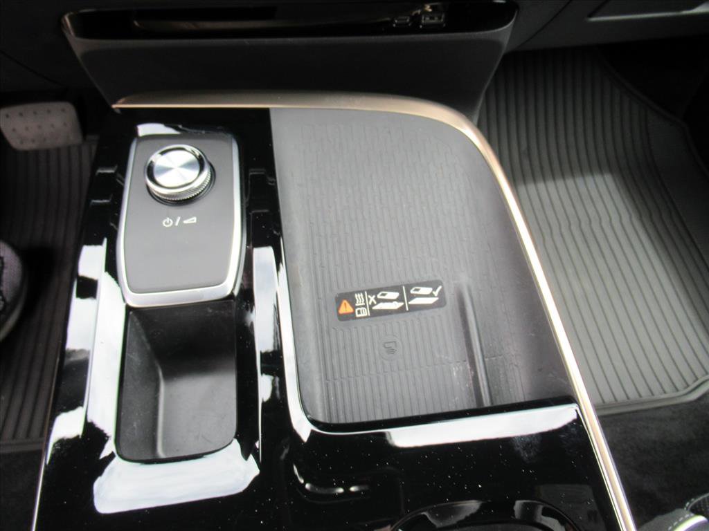 Used 2025 Buick Enclave Avenir w/ Super Cruise Package AWD/4WD image 28