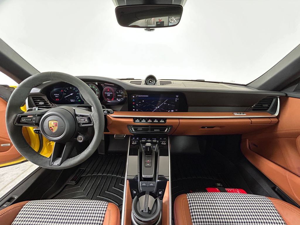 Certified 2024 Porsche 911 Targa 4 AWD/4WD image 13