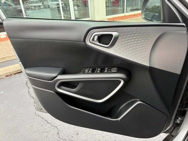 Certified 2023 Kia Soul LX image 25