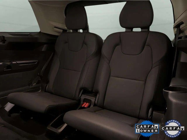 Used 2025 Volvo XC90 B6 Plus image 21
