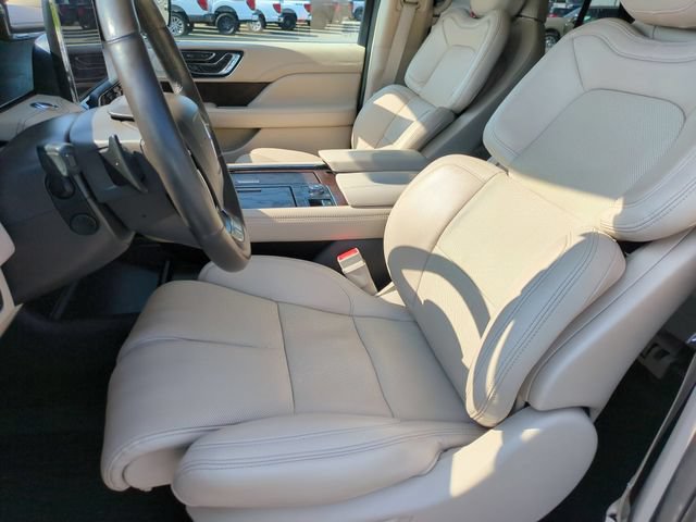 Used 2020 Lincoln Navigator Reserve w/ Equipment Group 208A Reserve AWD/4WD image 14