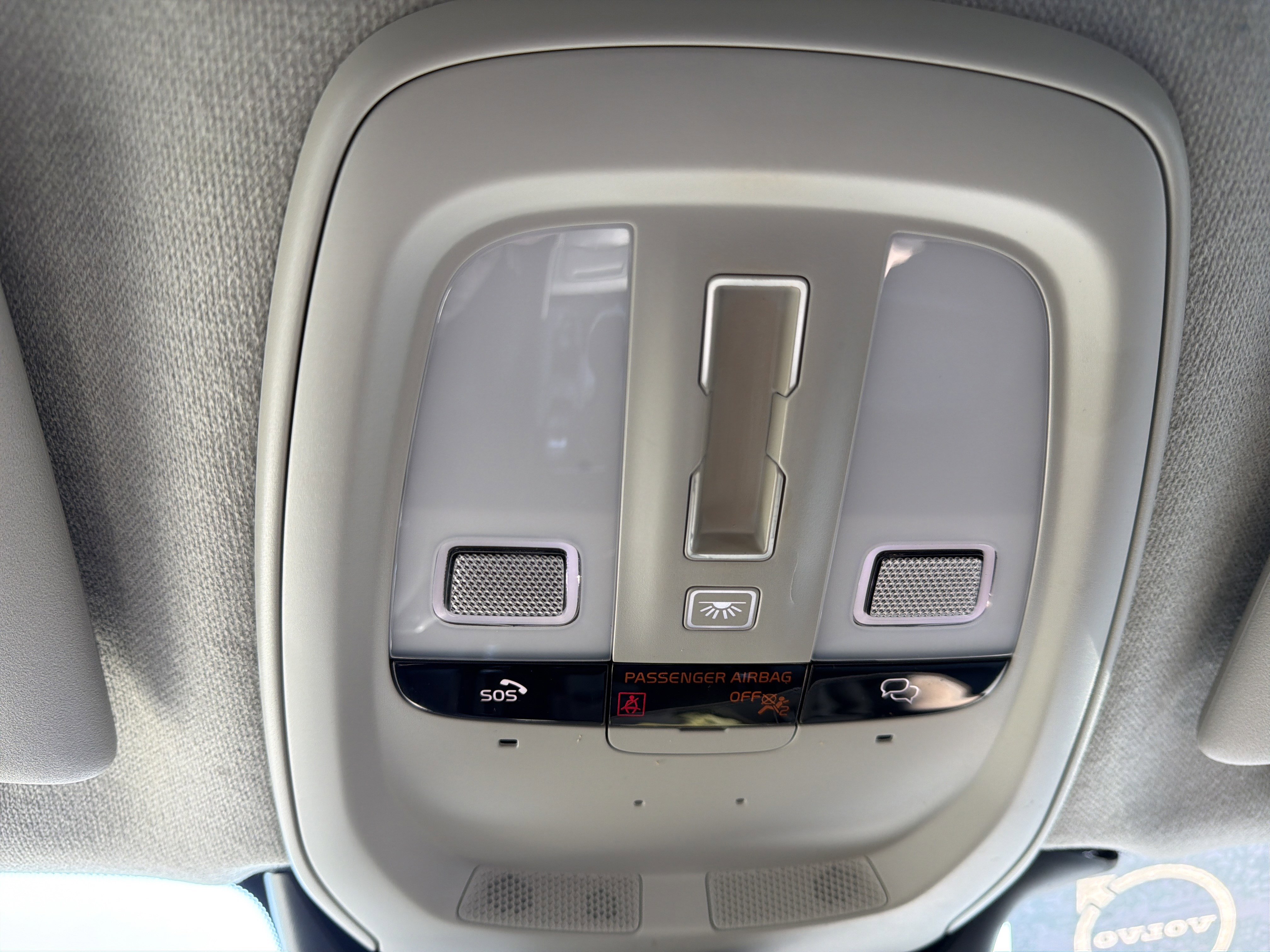 Certified 2023 Volvo XC40 B4 Plus w/ Driver Assist Package image 29