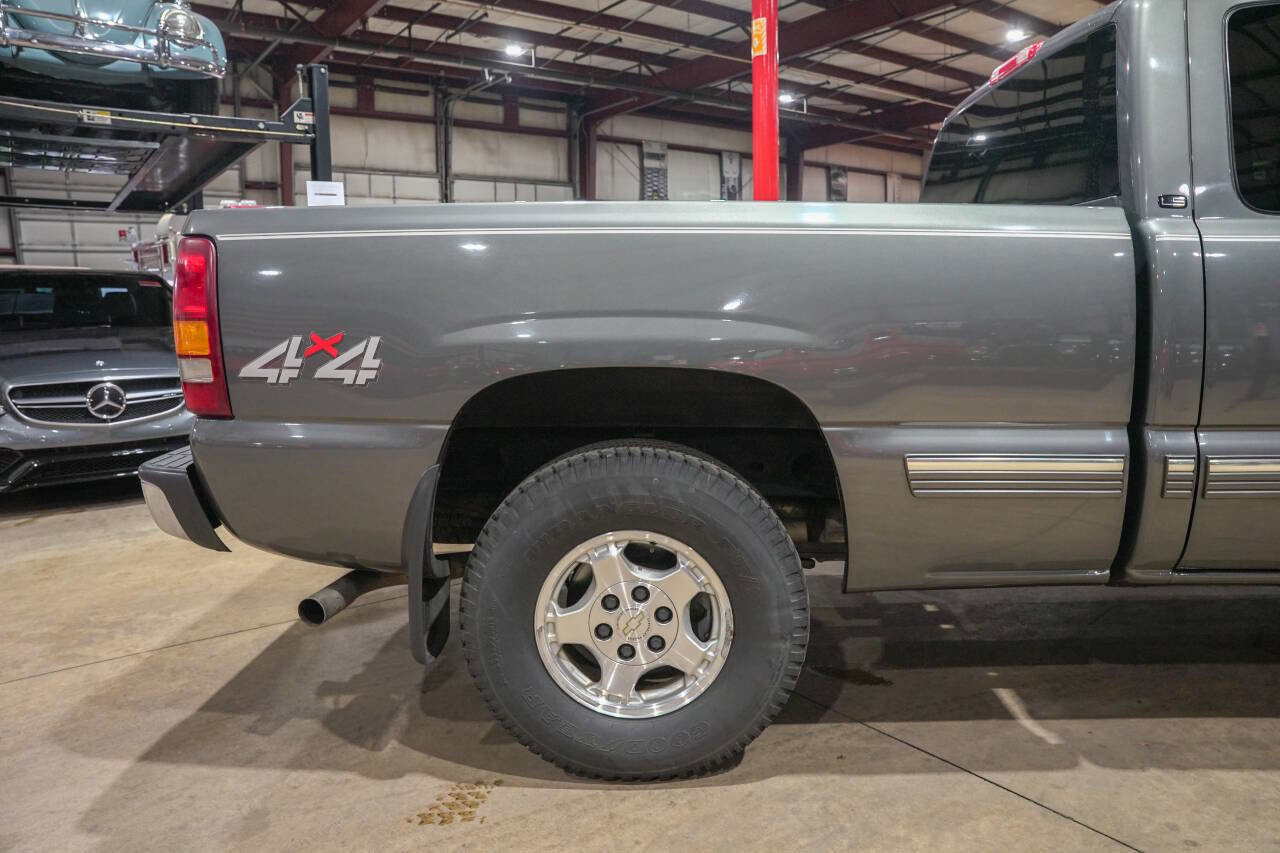 Used 1999 Chevrolet Silverado 1500 LS w/ Firm Ride Suspension Pkg AWD/4WD image 9