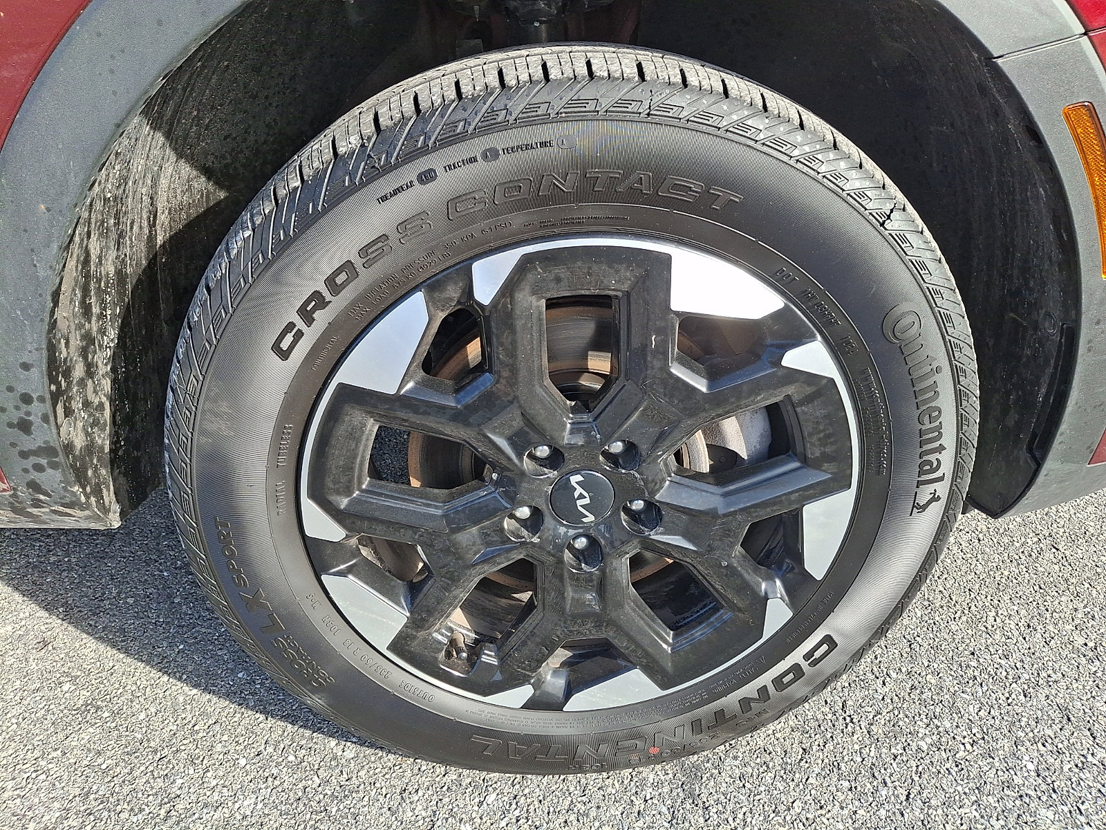 Certified 2025 Kia Sorento S image 8