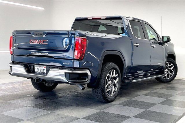 Used 2022 GMC Sierra 1500 SLT w/ SLT Premium Package image 13
