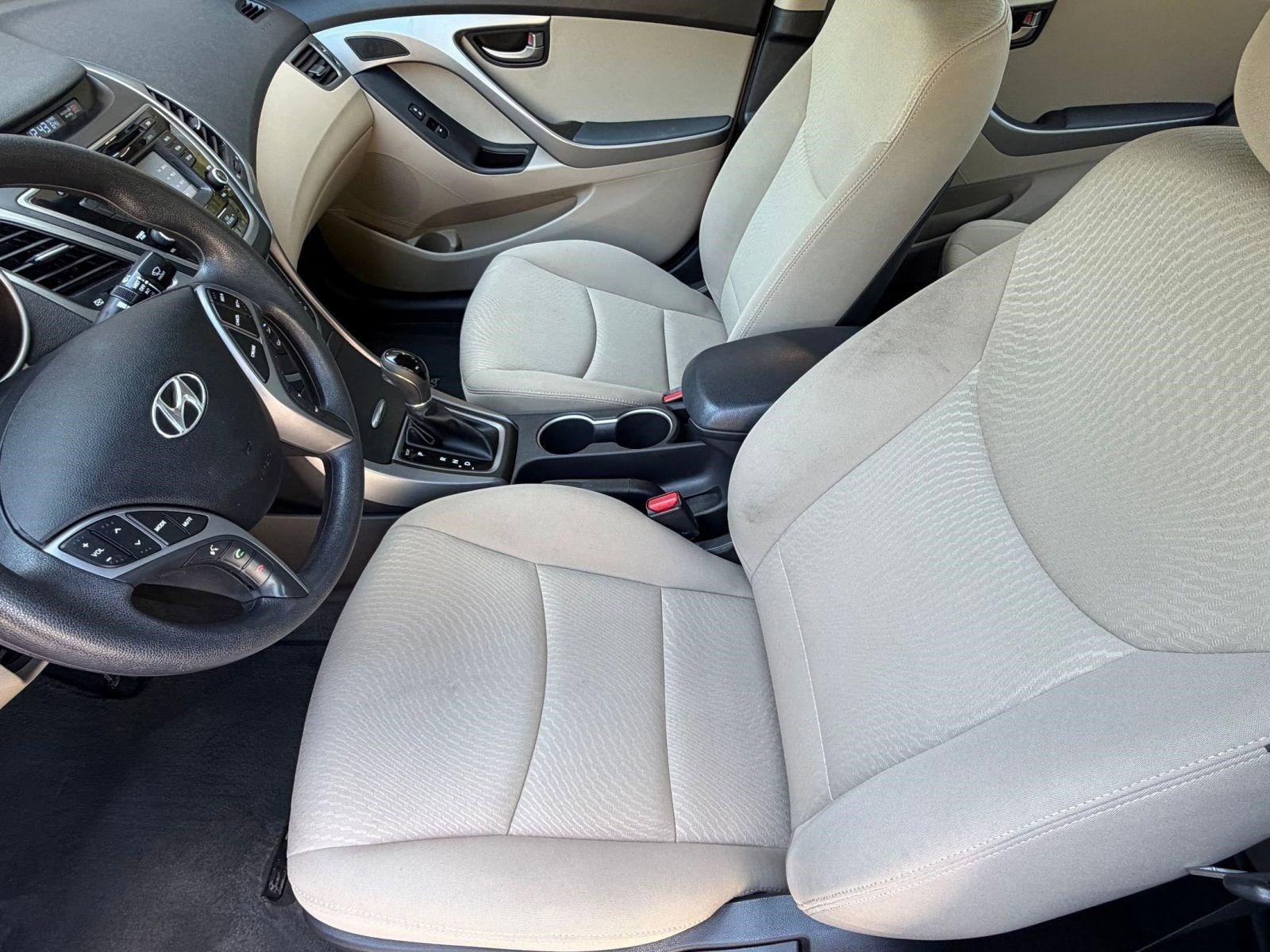 Used 2015 Hyundai Elantra SE w/ Option Group 02 FWD image 20
