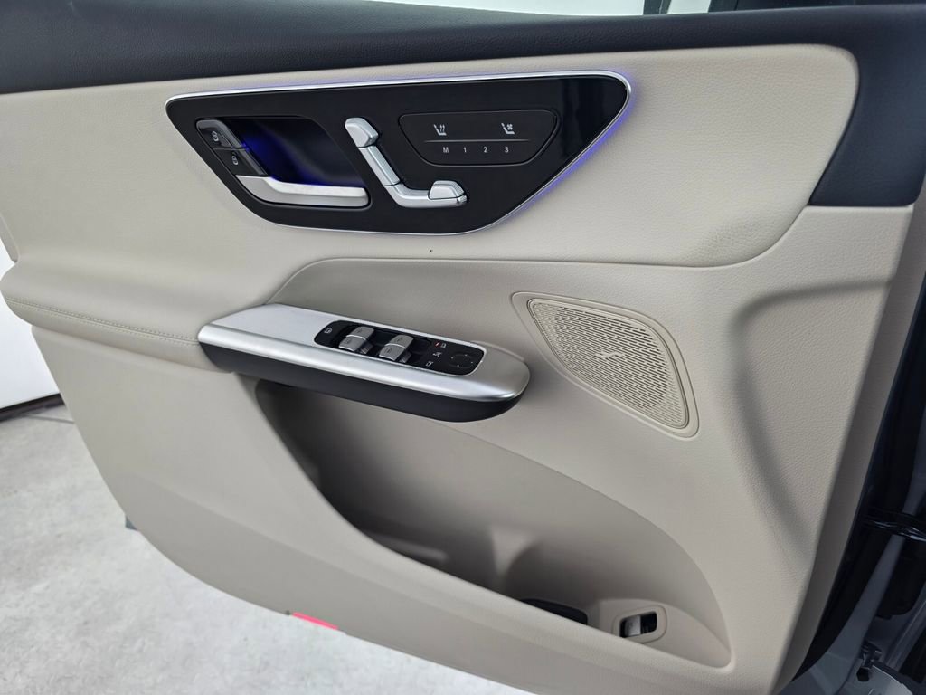 New 2026 Mercedes-Benz GLC 300 image 15