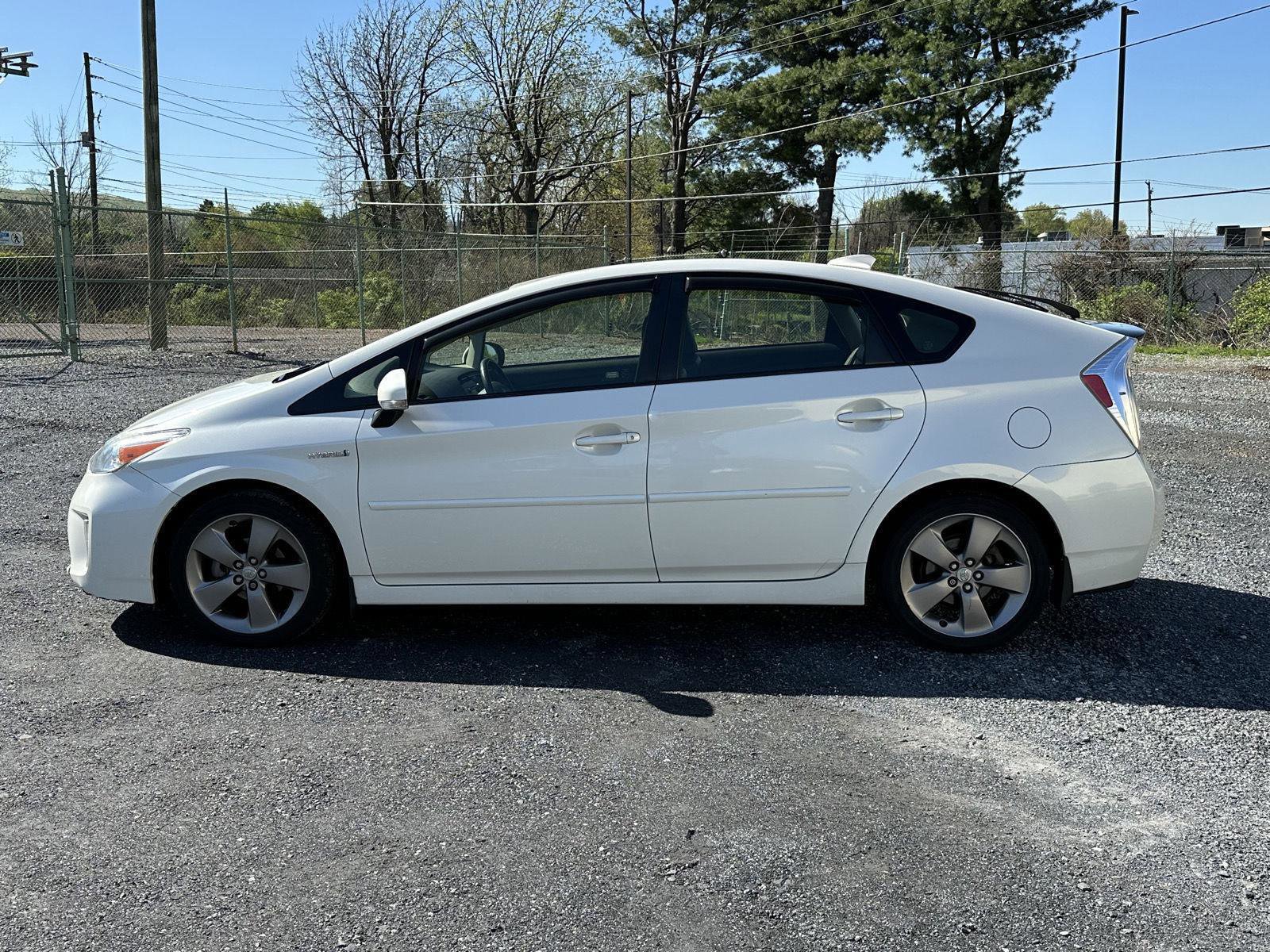 Used 2015 Toyota Prius Persona Series FWD image 5
