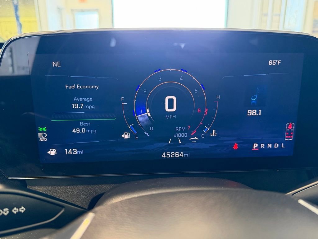 Used 2025 Chevrolet Traverse LT image 23