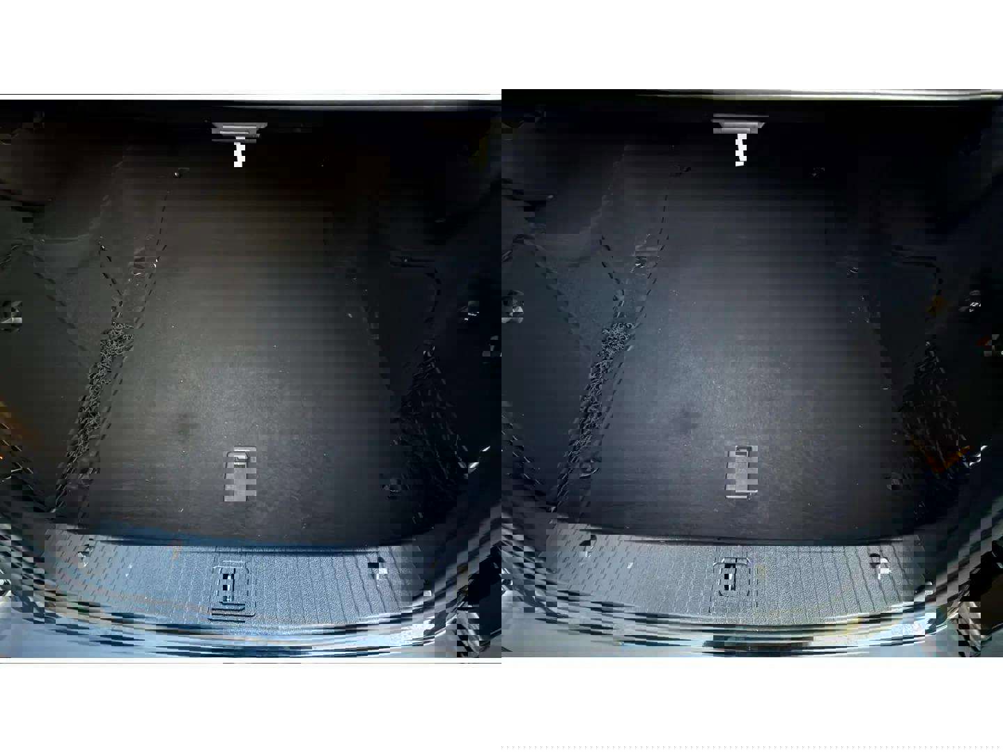 Used 2013 Mercedes-Benz E 350 Sedan image 36